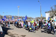 Праздничное шествие по ул. Кирова
