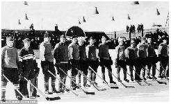 Один из самых ранних составов хоккейной команды Глазова, 1955-56 гг.