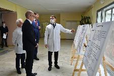 Глава республики посетил Глазовскую межрайонную больницу