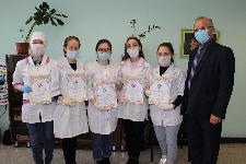 Студентки Глазовского филиала республиканского медколледжа прошли практику в 15 школе